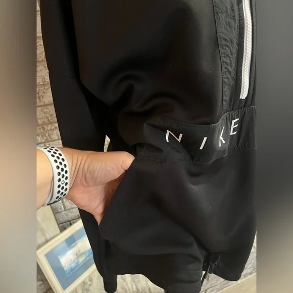 Nike Air Half Zip Pullover Collared Windbreaker